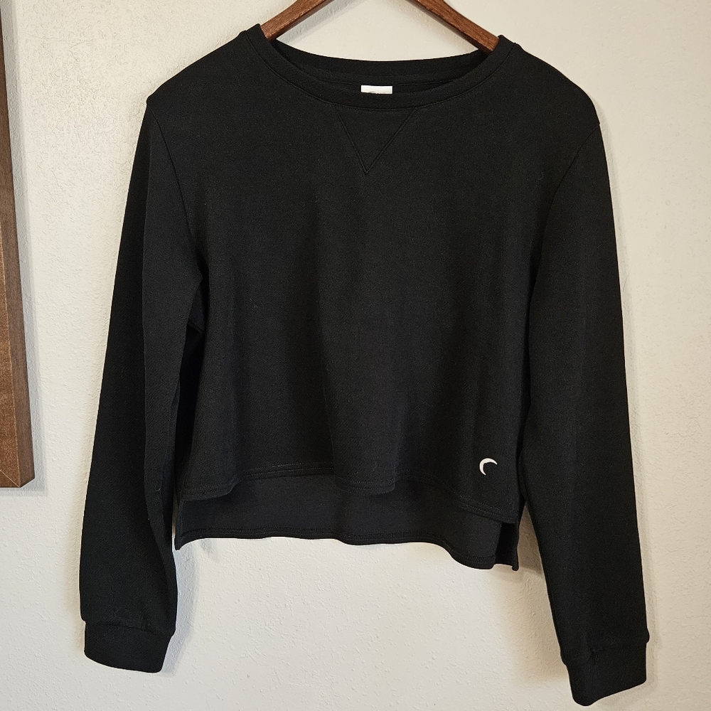 Zyia Laila Black and Camo Cropped Sweatshirt Sz M